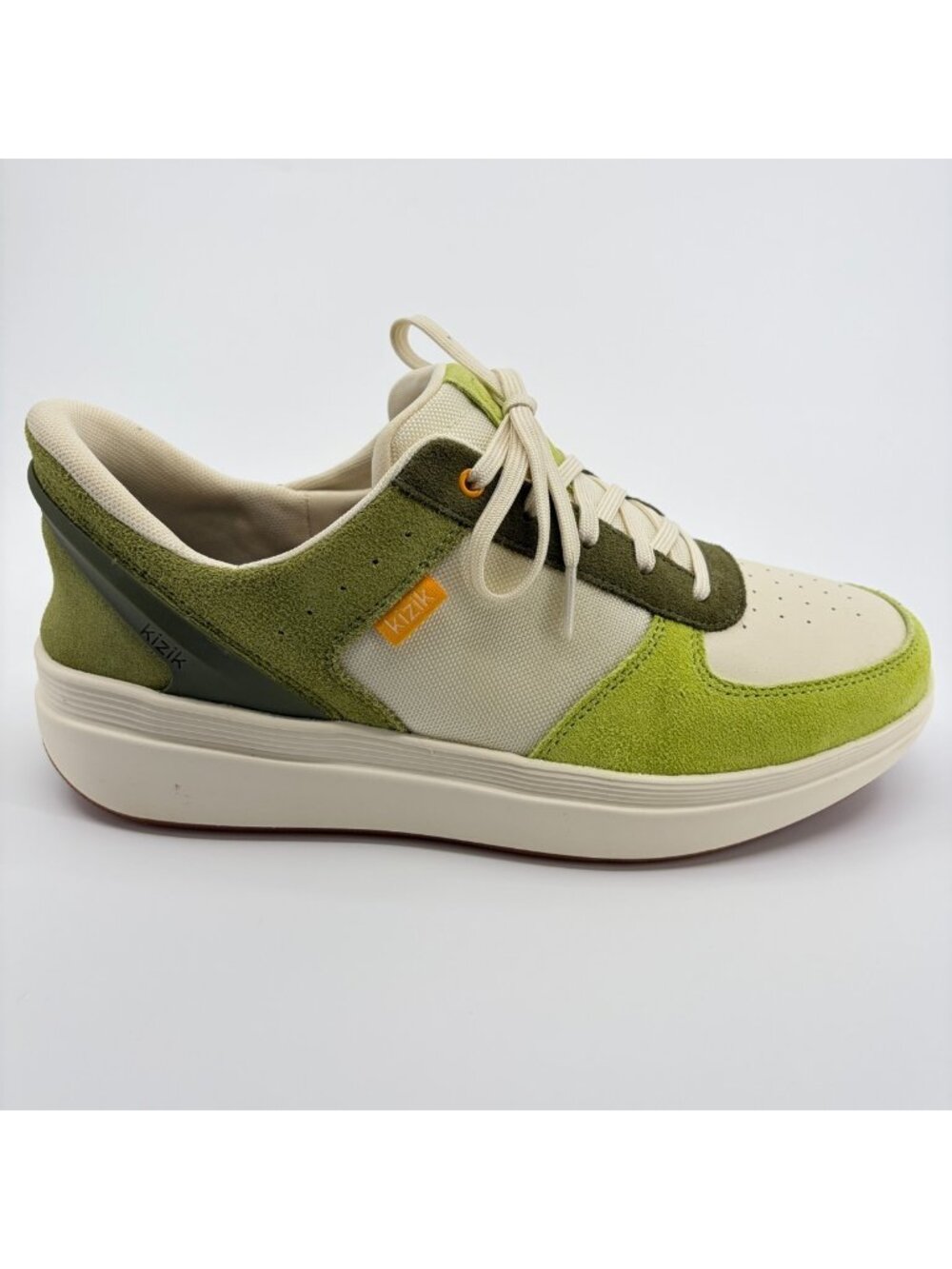 Kizik Brisbane Womens Size 10.5EE Green Cream Athletic Hands Free Shoes Sneakers